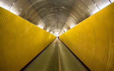 Rethinking change management analogy – why “the light at the end of the tunnel” falls short
